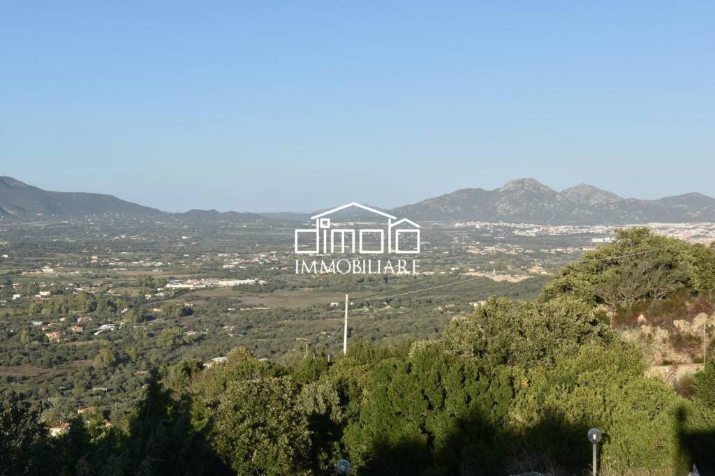 casa indipendente in vendita ad Olbia in zona Putzolu