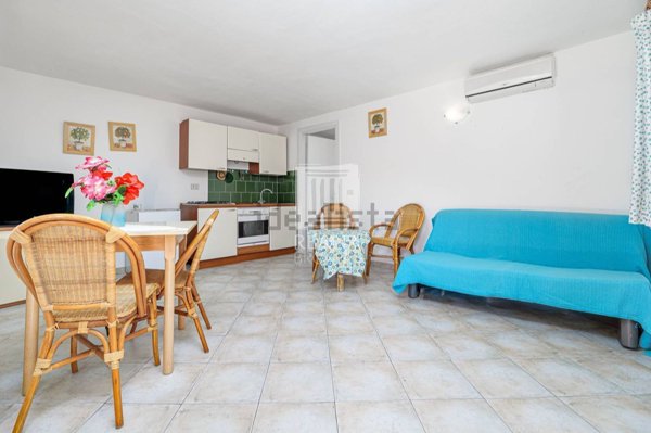 appartamento in vendita ad Olbia in zona Cugnana