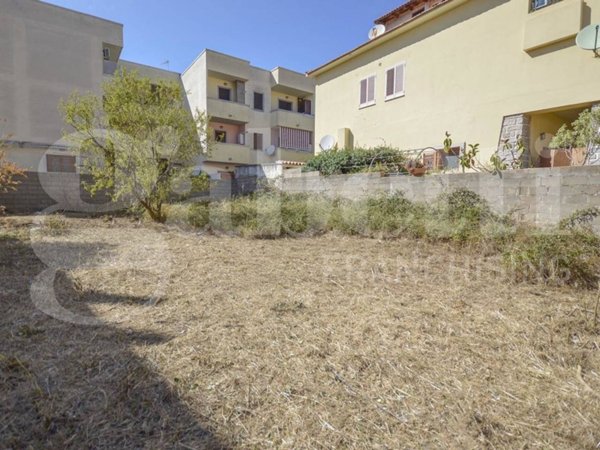 casa indipendente in vendita ad Olbia in zona Barcellona
