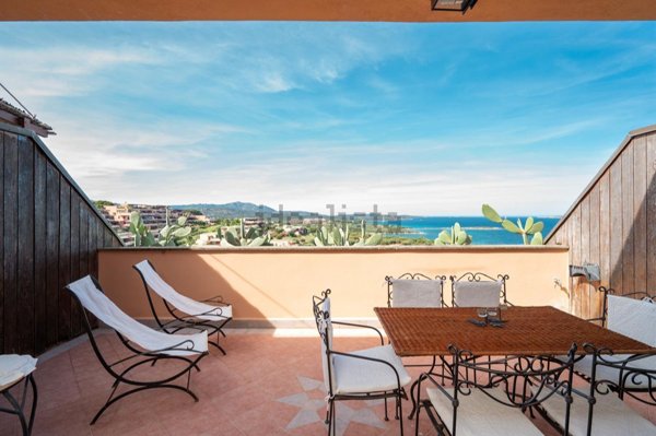 appartamento in vendita ad Olbia in zona Cugnana