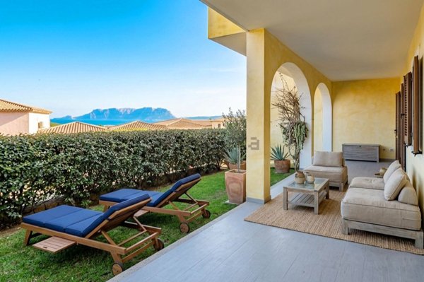 appartamento in vendita ad Olbia in zona Pittulongu