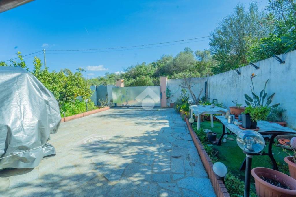 casa indipendente in vendita ad Olbia in zona Pittulongu