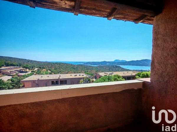 appartamento in vendita ad Olbia in zona Cugnana