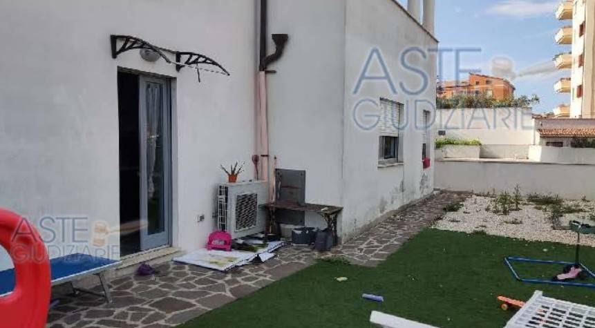 appartamento in vendita ad Olbia in zona Vittorio Veneto