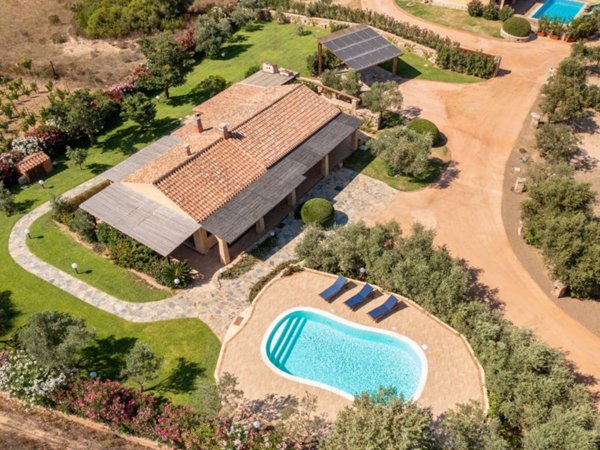 casa indipendente in vendita ad Olbia in zona San Pantaleo