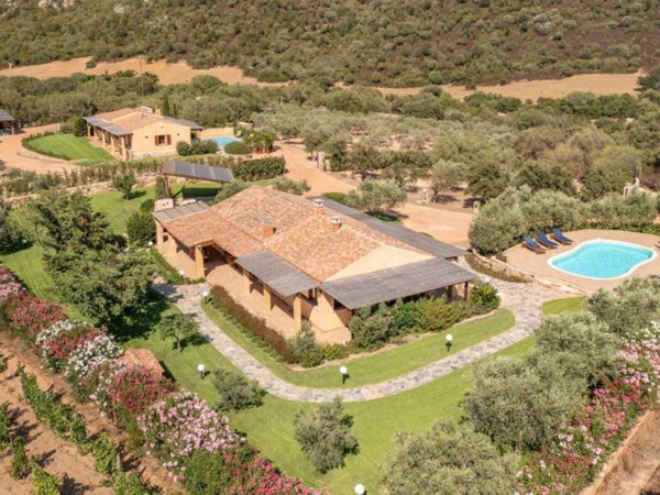 casa indipendente in vendita ad Olbia in zona Sole Ruiu