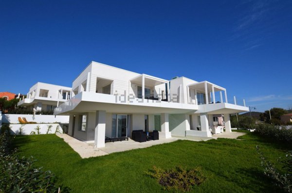 appartamento in vendita ad Olbia in zona Pittulongu