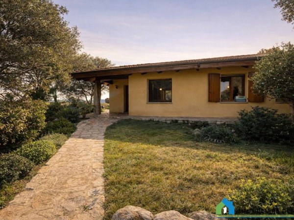 casa indipendente in vendita ad Olbia in zona Sole Ruiu