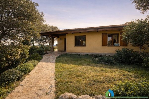 casa indipendente in vendita ad Olbia in zona San Pantaleo