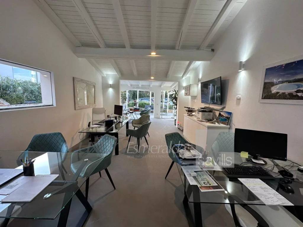 negozio in vendita ad Olbia in zona Porto Rotondo