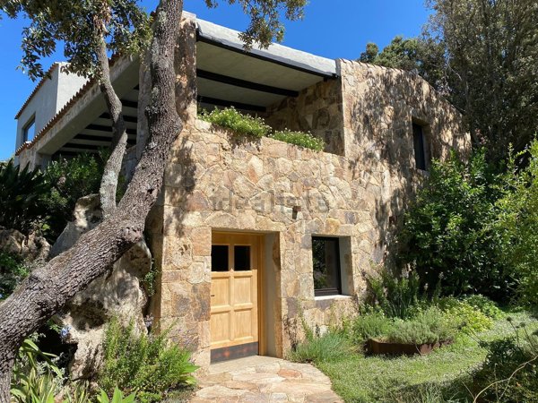 casa indipendente in vendita ad Olbia in zona San Pantaleo