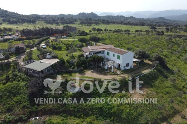 casa indipendente in vendita ad Olbia in zona Santa Mariedda