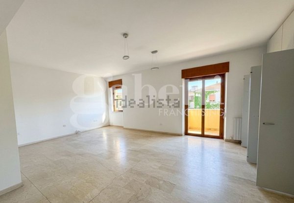 appartamento in vendita ad Olbia in zona San Simplicio