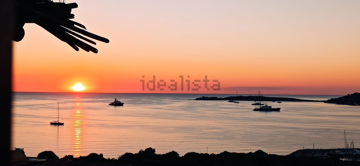 appartamento in vendita ad Olbia in zona Cugnana