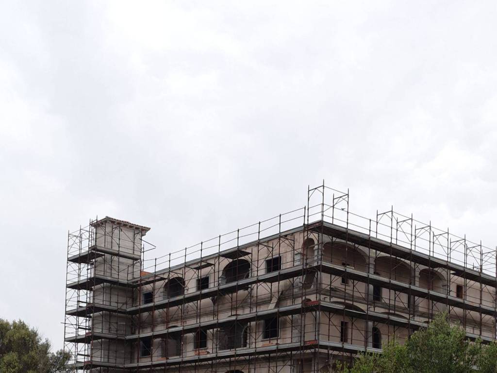 intera palazzina in vendita ad Olbia in zona Murta Maria