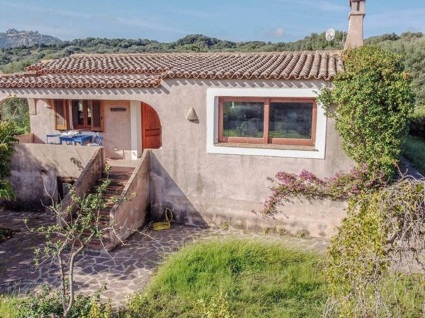 casa indipendente in vendita ad Olbia in zona Sole Ruiu
