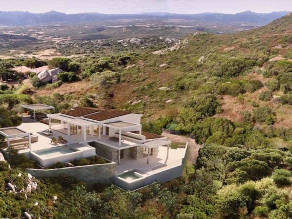 casa indipendente in vendita ad Olbia in zona Cugnana