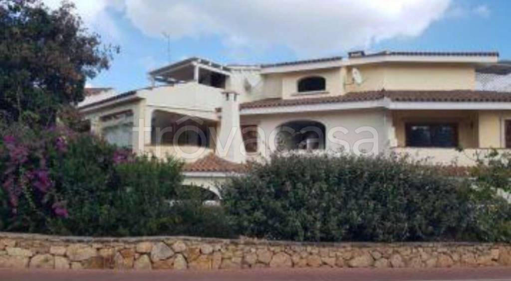 locale commerciale in vendita ad Olbia in zona Porto Rotondo