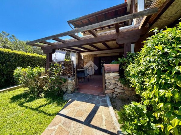 appartamento in vendita ad Olbia in zona Rudalza