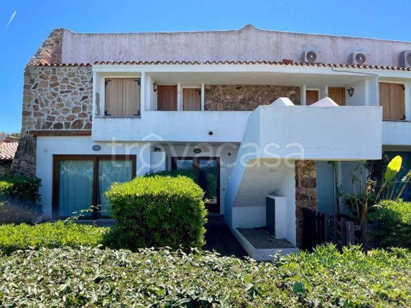 casa indipendente in vendita ad Olbia in zona Porto Istana