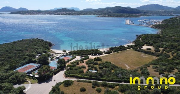 appartamento in vendita ad Olbia in zona Cugnana