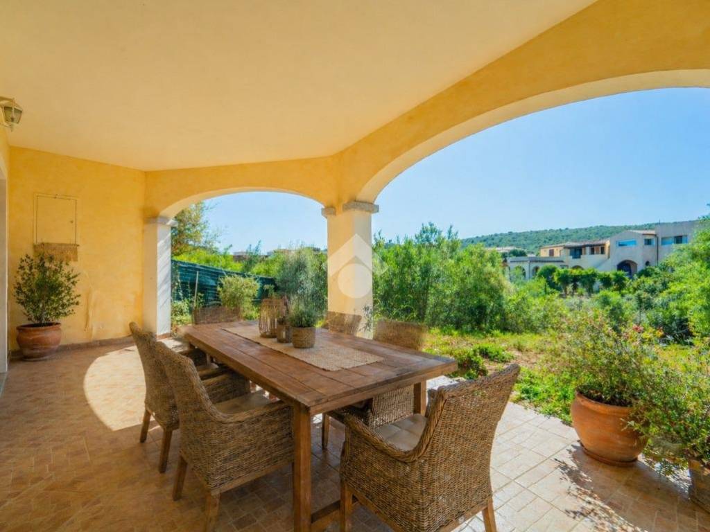 casa indipendente in vendita ad Olbia in zona Pittulongu