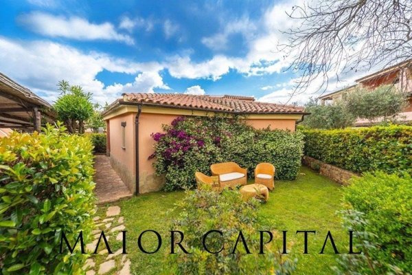 casa indipendente in vendita ad Olbia in zona Murta Maria