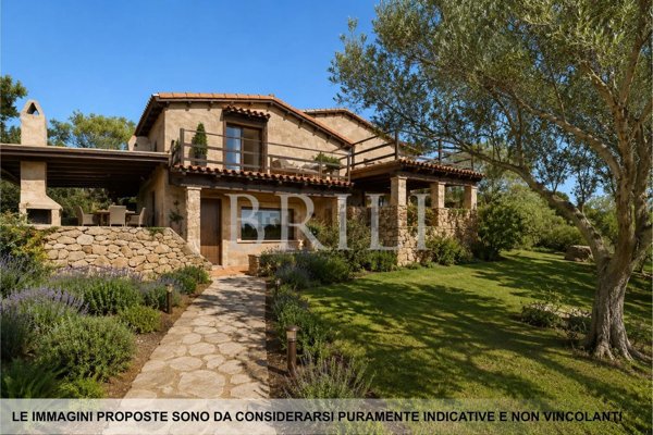 casa indipendente in vendita ad Olbia in zona Porto Istana
