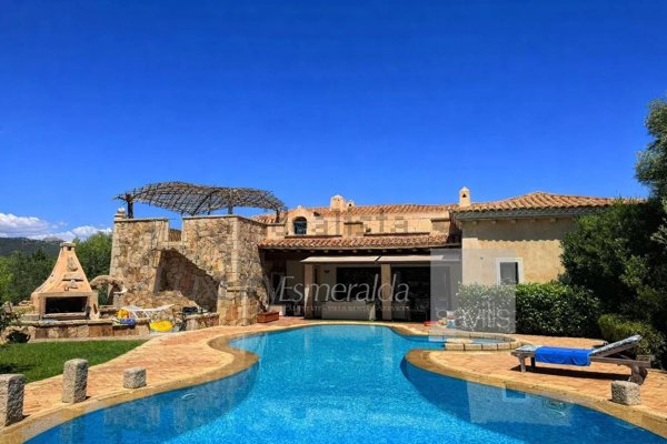 casa indipendente in vendita ad Olbia in zona Rudalza