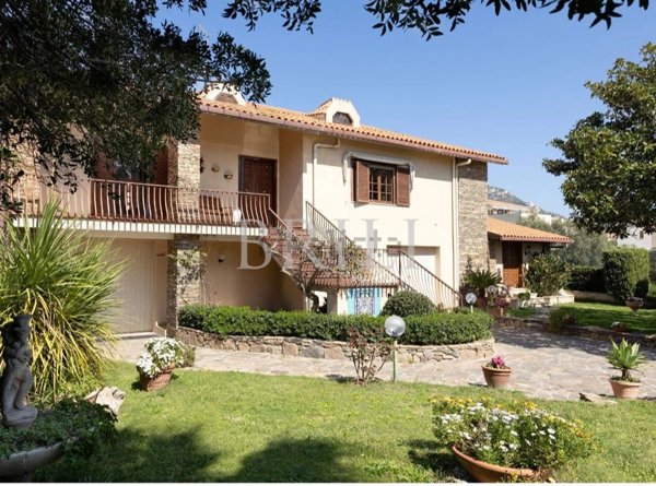 casa indipendente in vendita ad Olbia in zona Sa Minda Noa