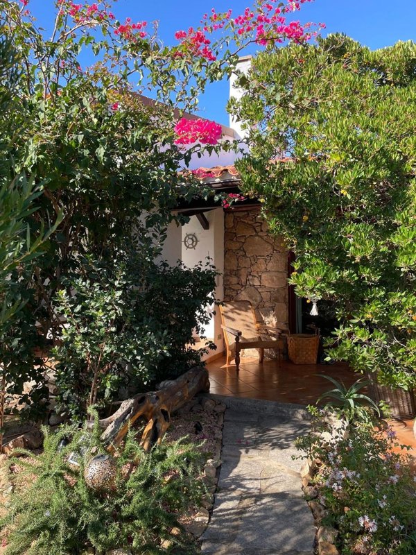 casa indipendente in vendita ad Olbia in zona Sole Ruiu