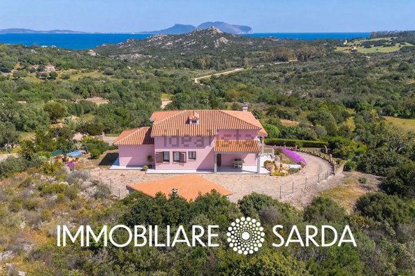 casa indipendente in vendita ad Olbia in zona Murta Maria