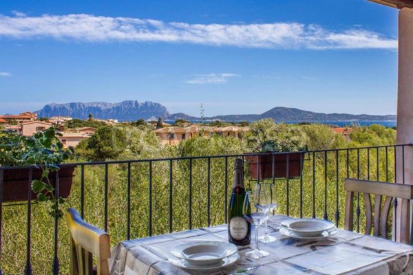appartamento in vendita ad Olbia in zona Pittulongu