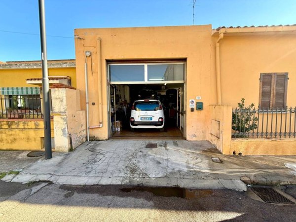 locale commerciale in vendita ad Olbia in zona Aldo Moro