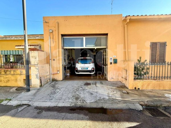 locale commerciale in vendita ad Olbia in zona Aldo Moro