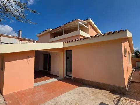 casa indipendente in vendita ad Olbia in zona Aldo Moro
