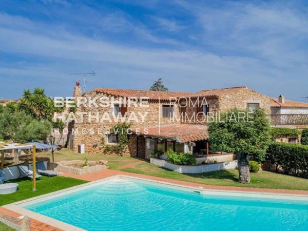 casa indipendente in vendita ad Olbia in zona San Pantaleo