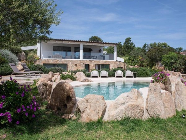 casa indipendente in vendita ad Olbia in zona Murta Maria