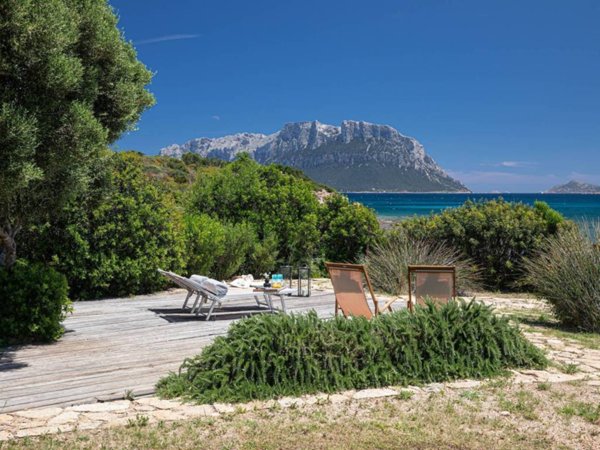 casa indipendente in vendita ad Olbia in zona Porto Istana