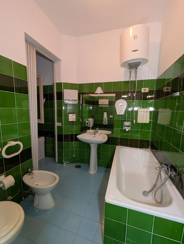 ufficio in vendita ad Olbia in zona Aldo Moro