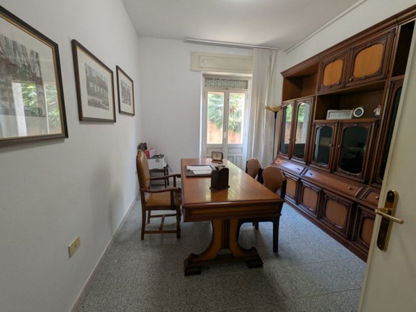 ufficio in vendita ad Olbia in zona Aldo Moro