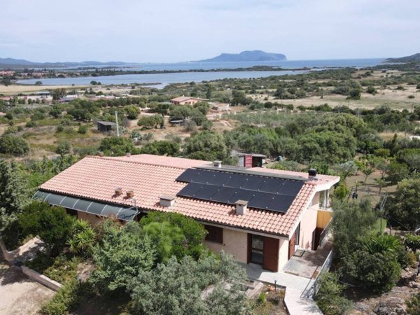 casa indipendente in vendita ad Olbia in zona Murta Maria