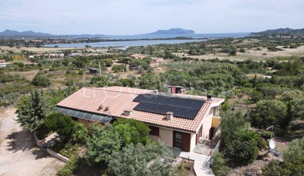 casa indipendente in vendita ad Olbia in zona Murta Maria