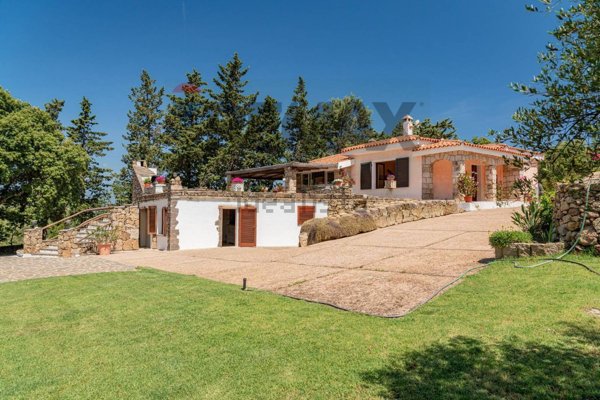 casa indipendente in vendita ad Olbia in zona San Pantaleo