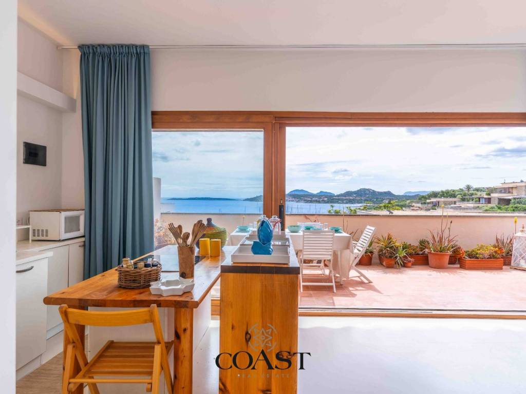 appartamento in vendita ad Olbia in zona Portisco