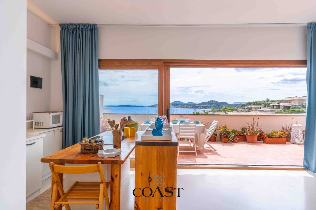 appartamento in vendita ad Olbia in zona Portisco