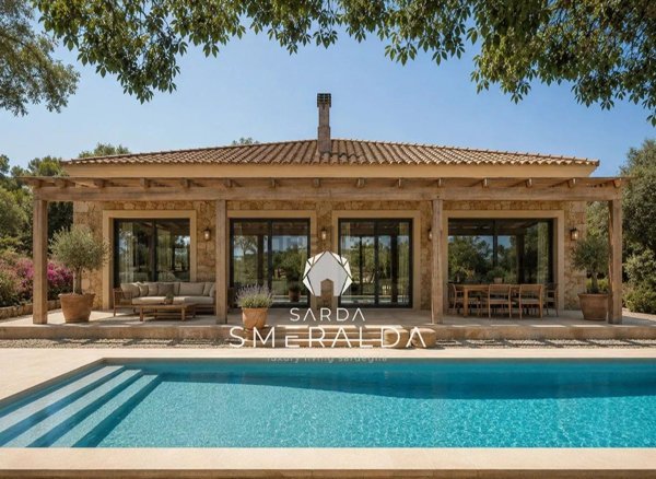 casa indipendente in vendita ad Olbia in zona Cugnana