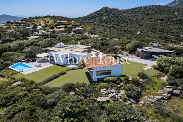 pentavano in vendita ad Olbia in zona San Pantaleo