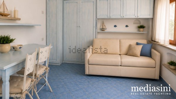 appartamento in vendita ad Olbia in zona Cugnana