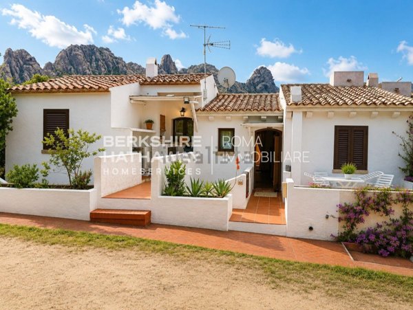 casa indipendente in vendita ad Olbia in zona San Pantaleo